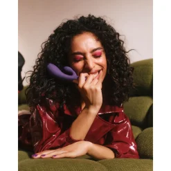 LELO - INA Thrust Masseur Double Action - Purple Twilight
